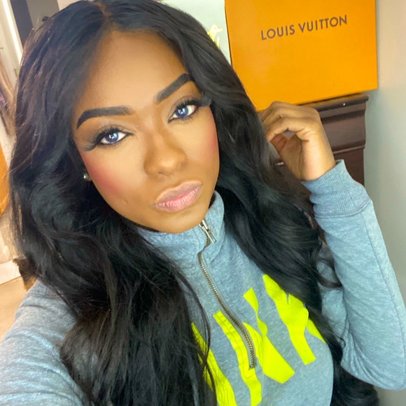 Meet your Posher, Mandy - Picture 1 of 1